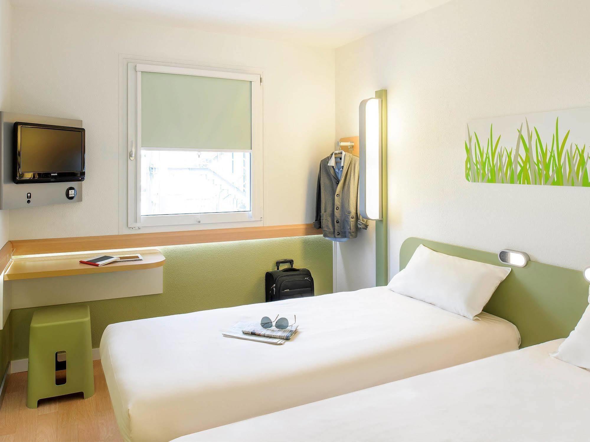 Hotel Ibis Budget Paris La Défense 2*